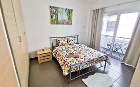 Beachy Keen City Apartment