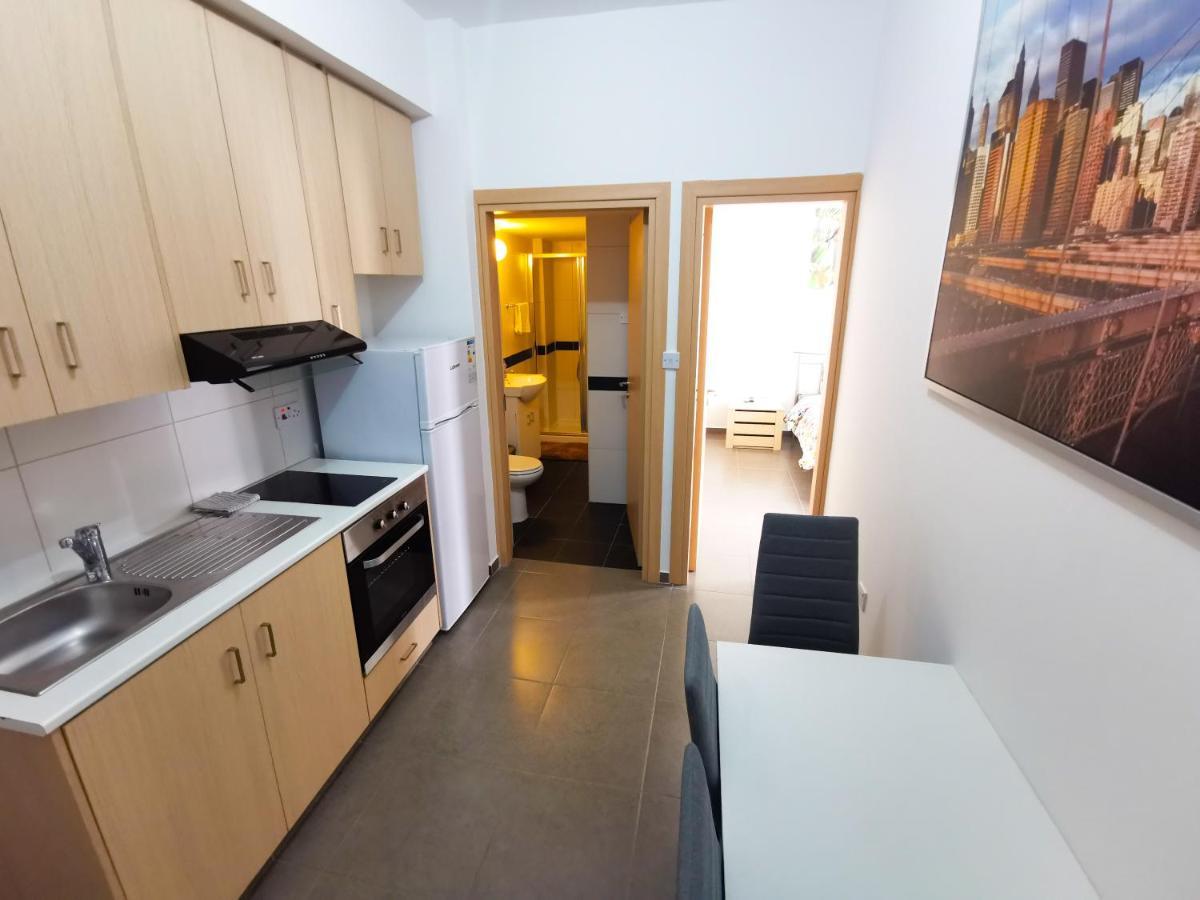 Beachy Keen City Apartment Ларнака Екстер'єр фото